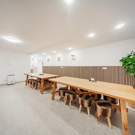 The Peak By Home1 Hostel