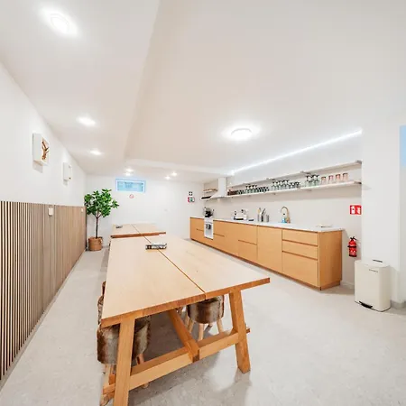 The Peak By Home1 Hostel Innsbruck