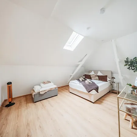 The Peak By Home1 Hostel