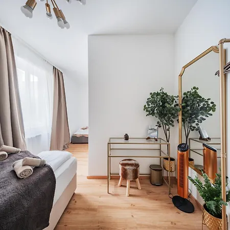 The Peak By Home1 Hostel *