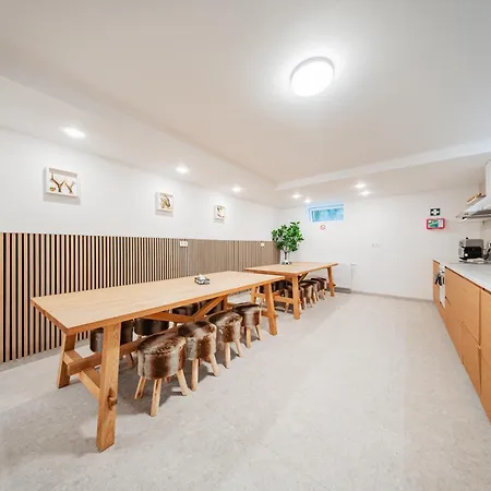 Hostel Peak By Home1 Innsbruck